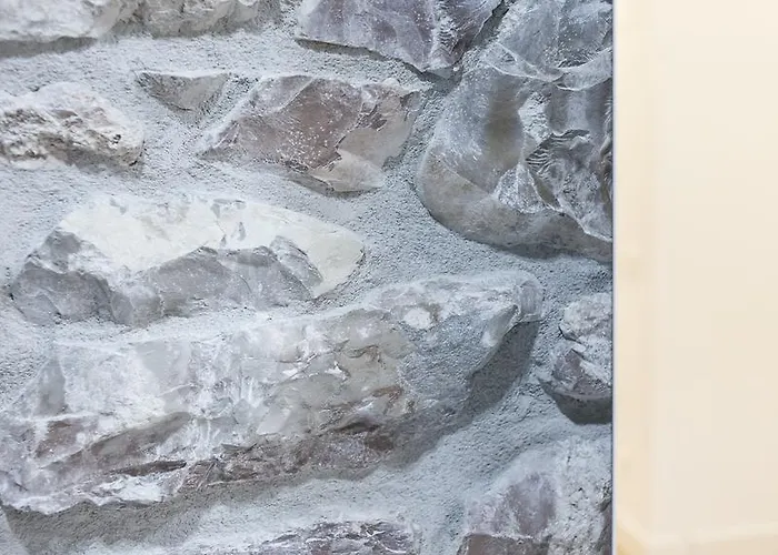 Central Luxury Boutiques - Sshousing